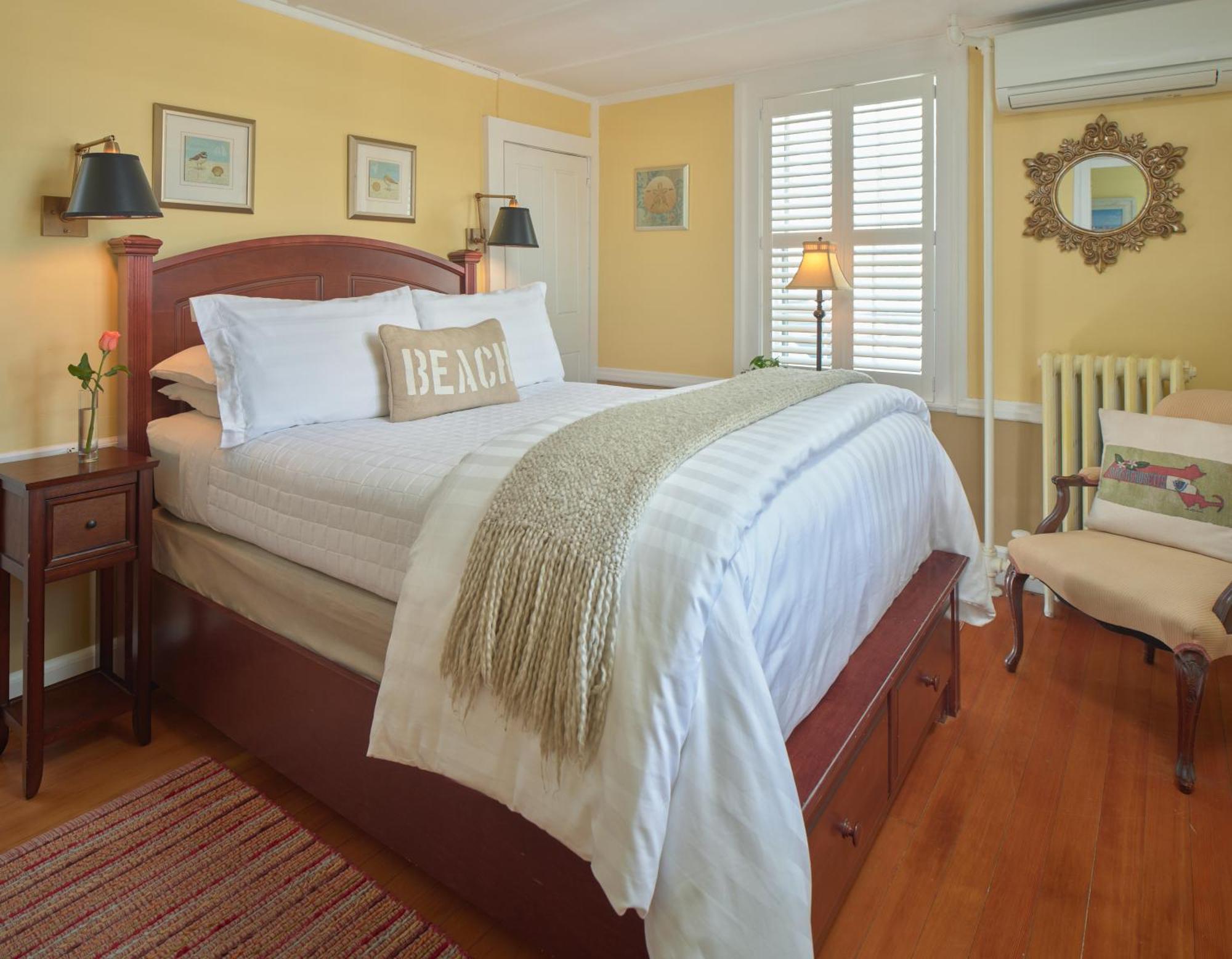 Old Manse Inn Brewster Exterior photo